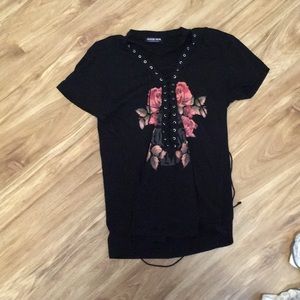 Fashion Nova shirt size small